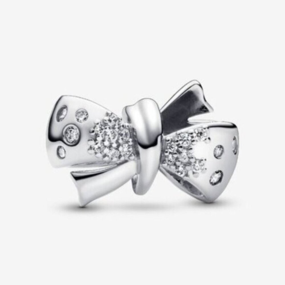 NWT Pandora Sparkling Bow Charm